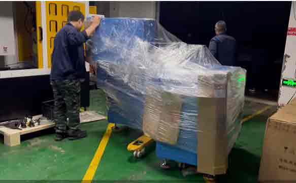 自動切鋁機設備運送 自動切鋁機設備運送