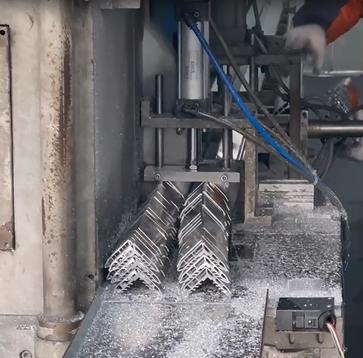 角碼鋸兩根切-客戶老式 角碼鋸兩根切-客戶老式