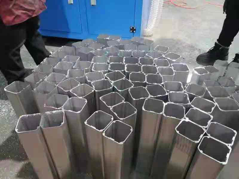 鋁管自動切割機-可多支鋸切-可切割鋁圓管、方管、薄壁管,型號齊全