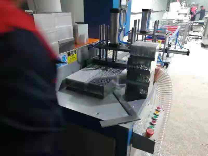 鋁型材散熱器切割最怕毛刺卷邊？帶你走進我司客戶現場