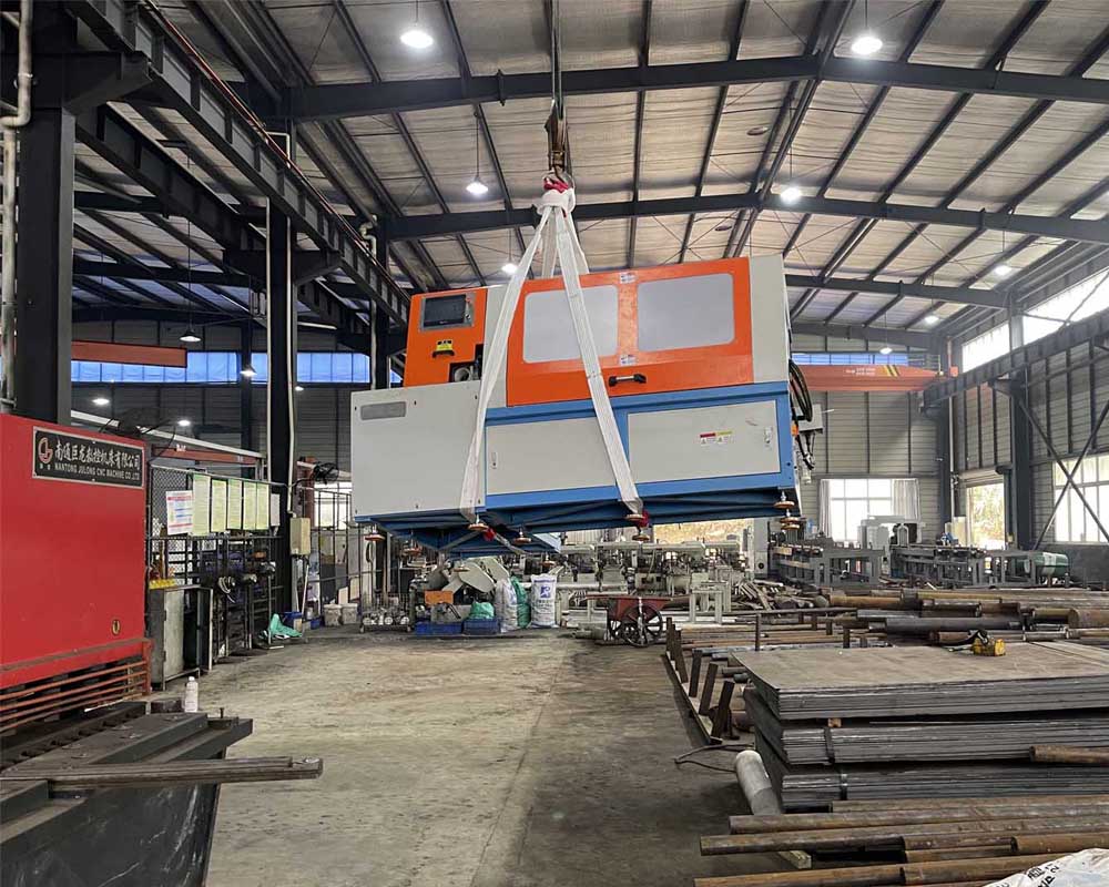 雙德譽精密機械技術(shù)去四川客戶現(xiàn)場交機圖