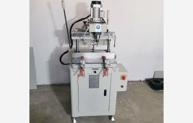 鋁型材高速單軸仿型銑床SDY-FX270 鋁型材高速單軸仿型銑床SDY-FX270